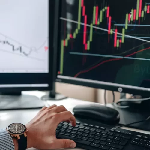 Como Investir em Ações: Crescimento, Dividendos e Valor para Iniciantes